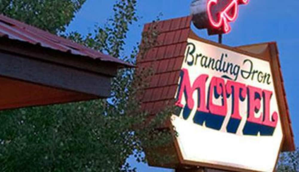 Branding Iron Motel - photo 25