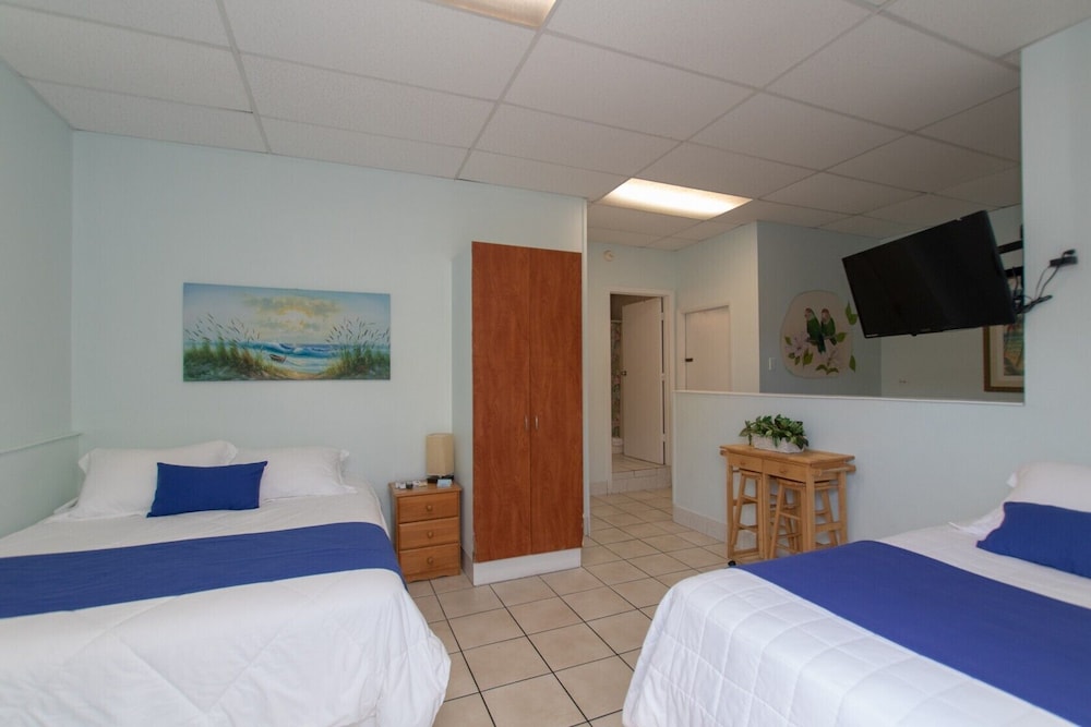 Sunset Cove Beach Resort - photo 9