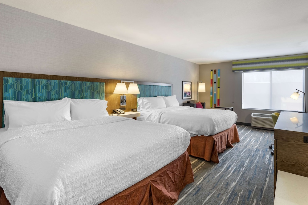 Hampton Inn Ft Collins - photo 15