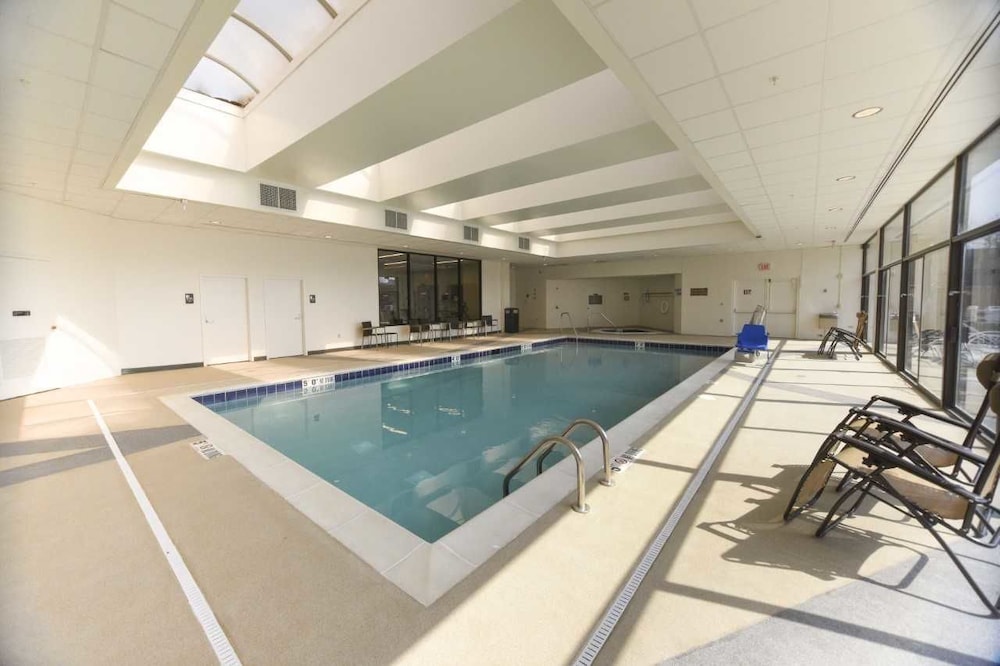 DoubleTree by Hilton Battle Creek - photo 19
