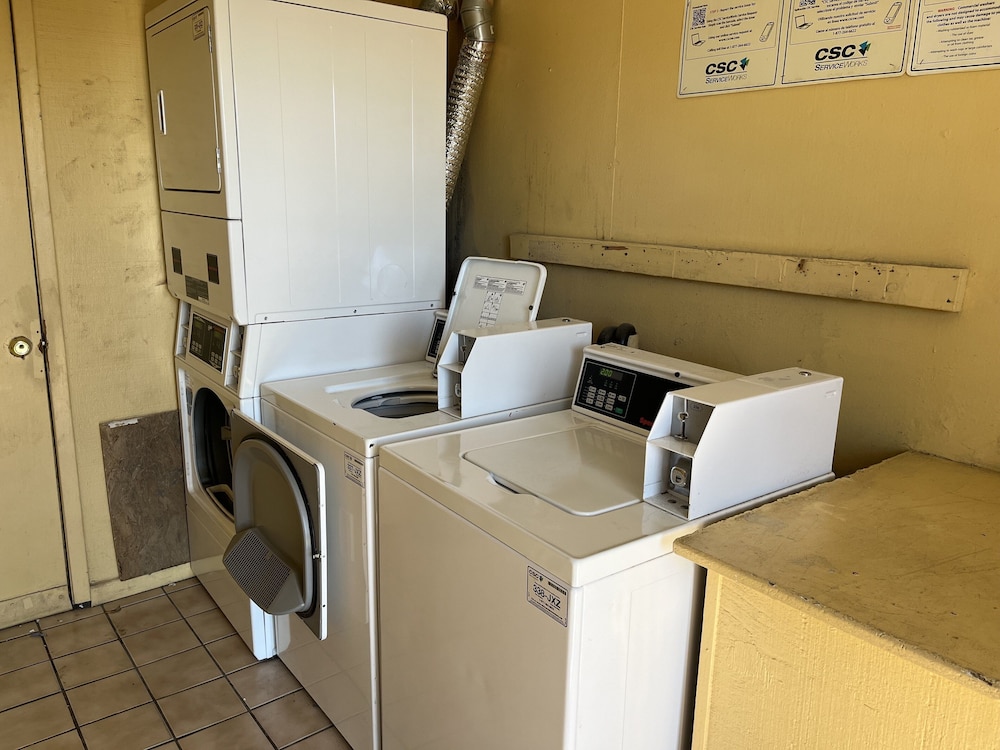Red Roof Inn Haltom City - photo 13