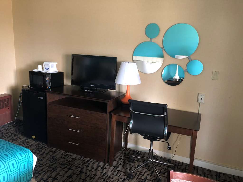 Howard Johnson by Wyndham Hartford South Rocky Hill - photo 17