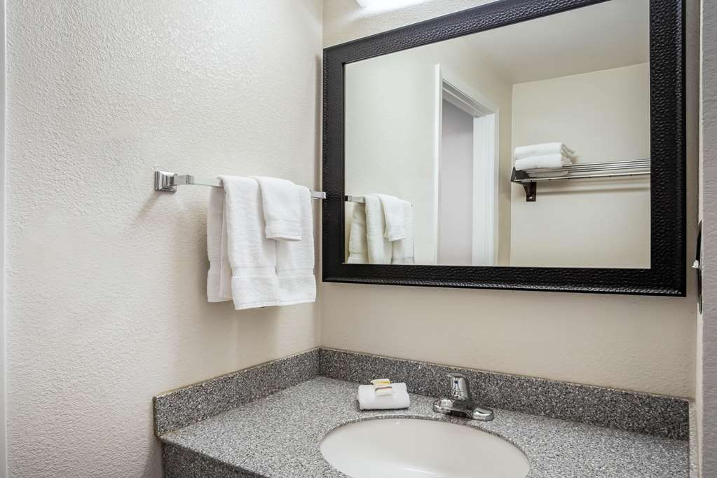 La Quinta Inn by Wyndham Oshkosh - photo 45