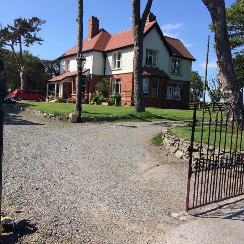 The Old Vicarage Ni B&B — 4-Star Luxury Hotel in Ballywalter, United Kingdom