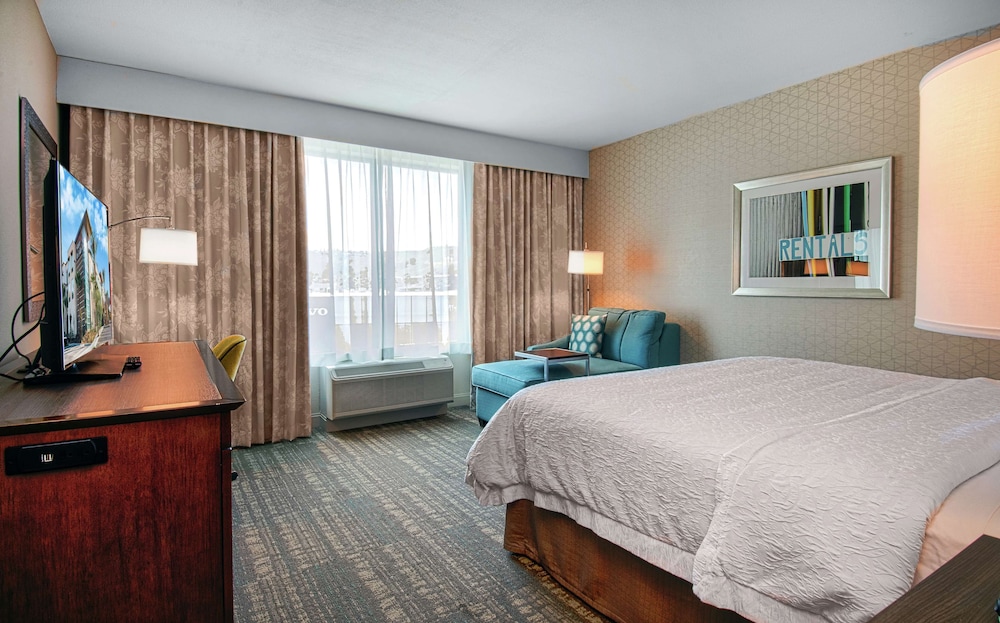 Hampton Inn & Suites Mission Viejo - photo 13