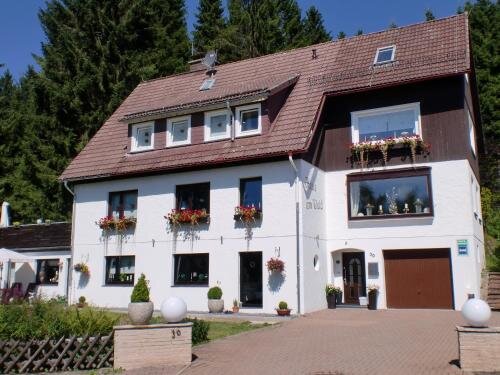 Pension Haus am Wald — 4-Star Luxury Hotel in Braunlage, Germany