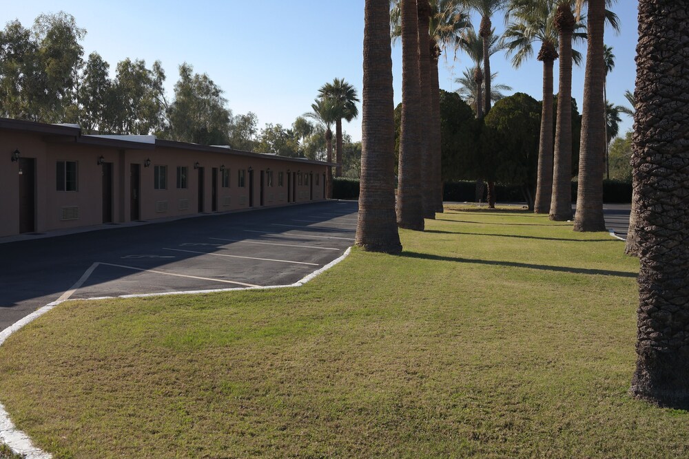 Chandler Inn - photo 17