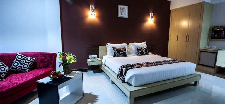 Moon Julie Hotel - carbon neutral hotel in Sihanoukville