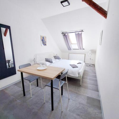 R2 Letná Rooftop Retreat Prague - last minute hotel in Prague