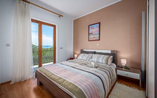 Apartment Drenje 5 — 4-Star Luxury Hotel in Drenje, Croatia