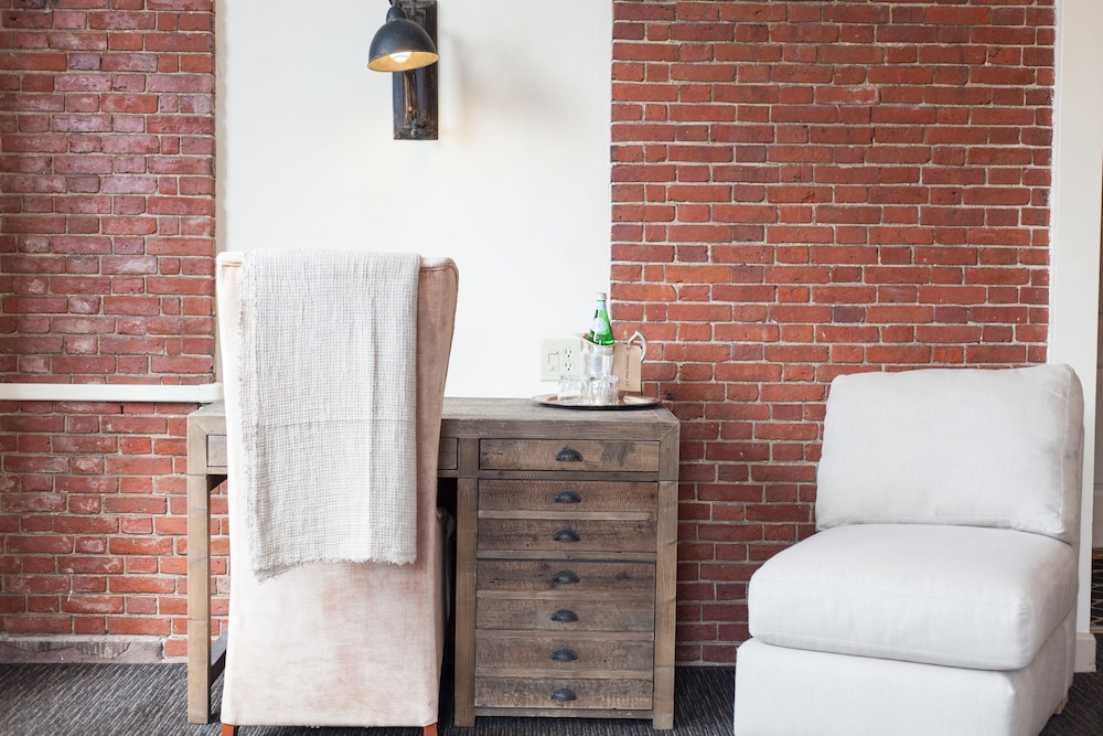 Garrison Inn Boutique Hotel - photo 13