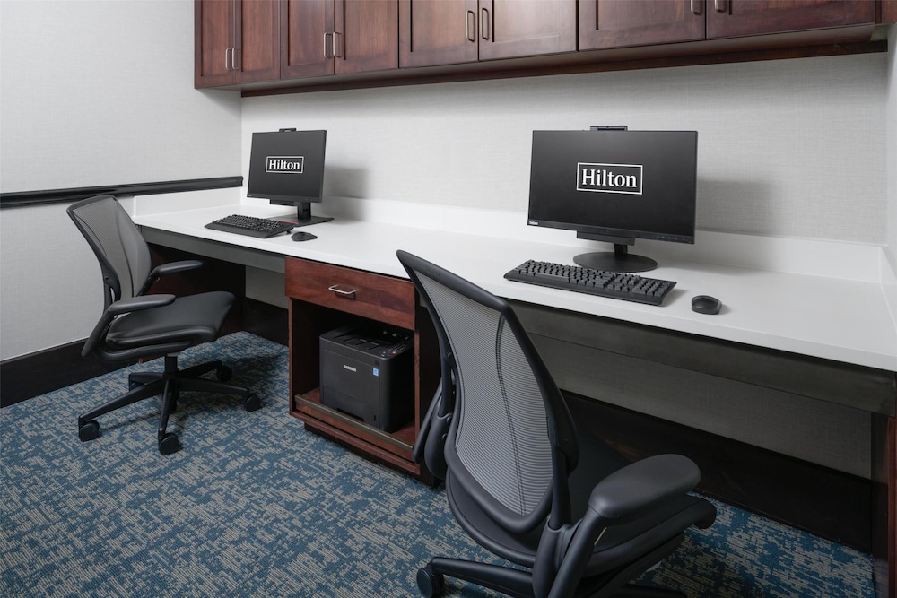 Hampton Inn & Suites Chattanooga Hamilton Place - photo 41