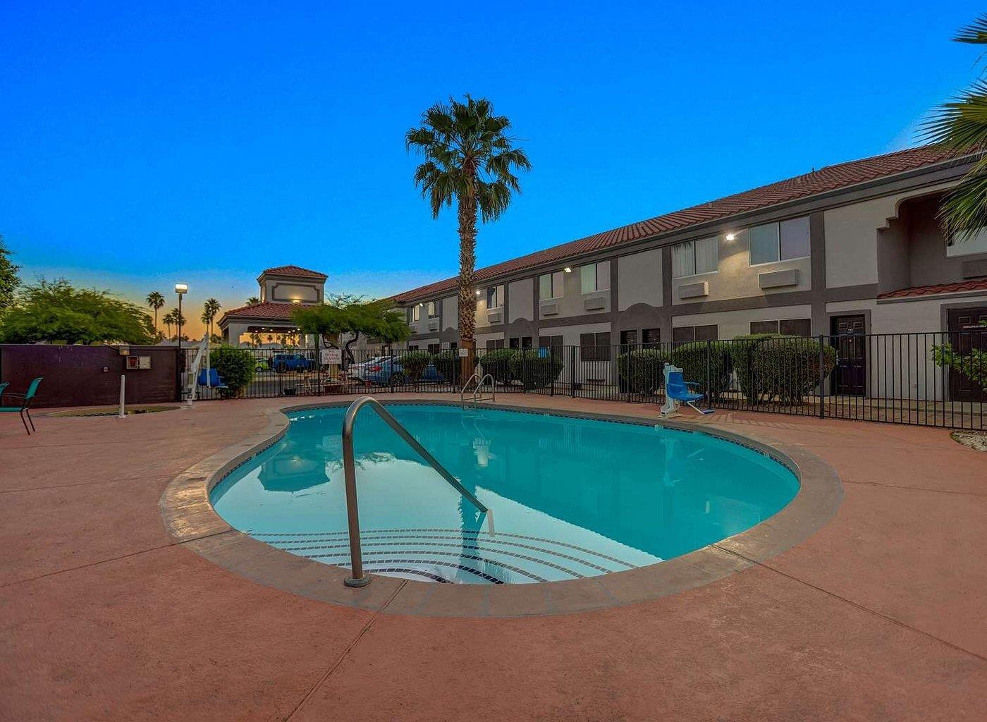 Americas Best Value Inn Apache Junction - carbon neutral hotel in Apache Junction