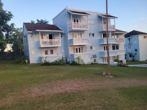 Negril Ocean View Apartment — 4-Star Luxury Hotel in Negril, Jamaica