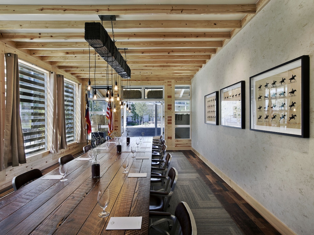 Cavalry Court by Valencia Hotel Collection - photo 63