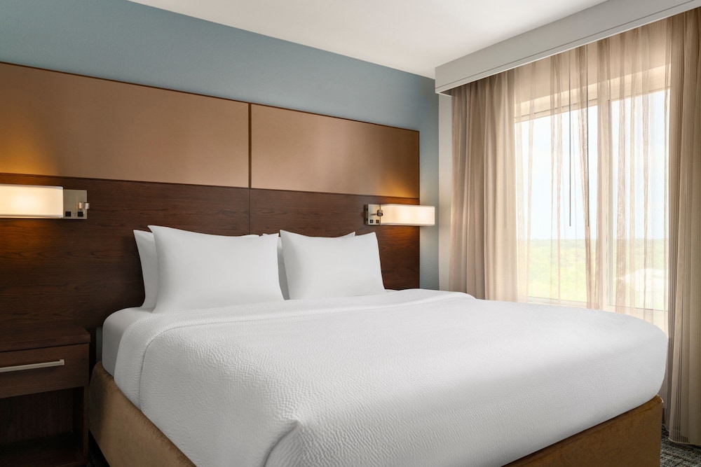 Residence Inn Milwaukee West - photo 9