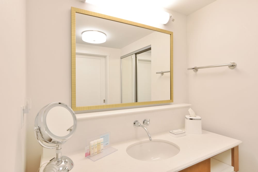 Hampton Inn & Suites Chippewa Falls - photo 18