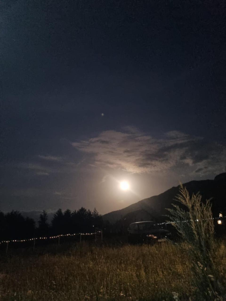 Cabana A frame Moon Predelut in Zarnesti, Romania