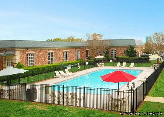 Greenville Inn & Suites - photo 7