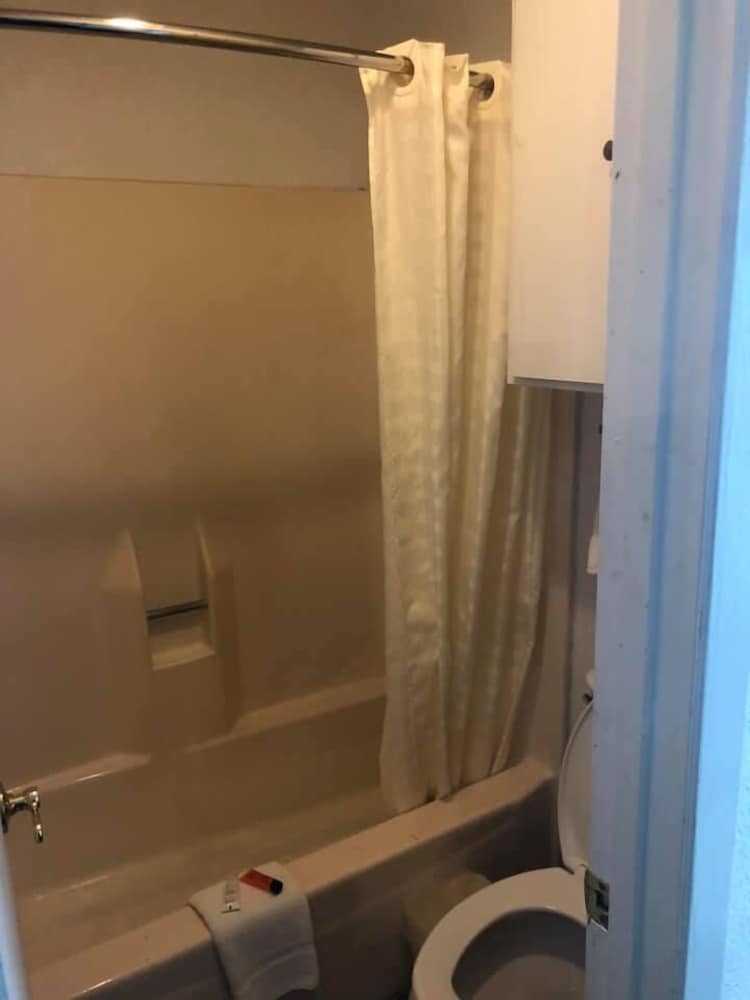 Ranch House Inn and Suites - photo 4
