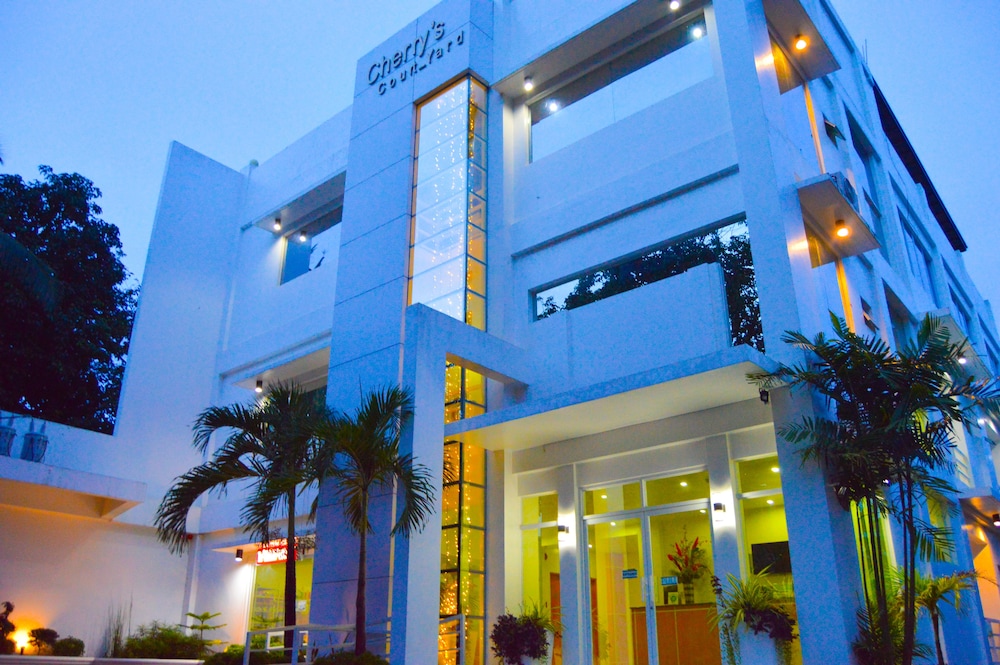 Cherry’s Court_Yard in Puerto Princesa, Philippines