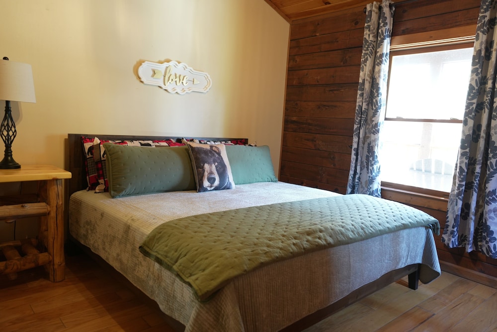 Love Shack - photo 7