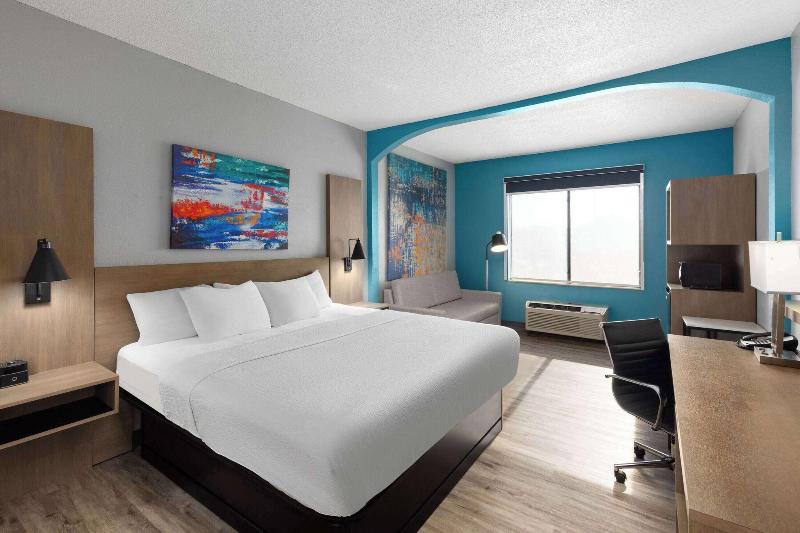 MainStay Suites Decatur River City - photo 51