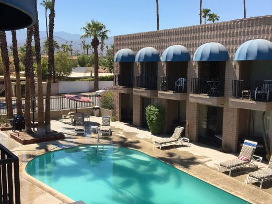 International Hotel and Suites - photo 16