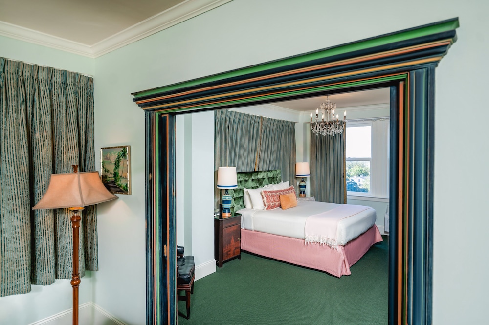 The Pontchartrain Hotel - photo 36