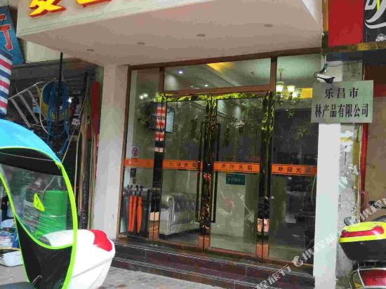 Summer Hotel — Lechang — photo 2