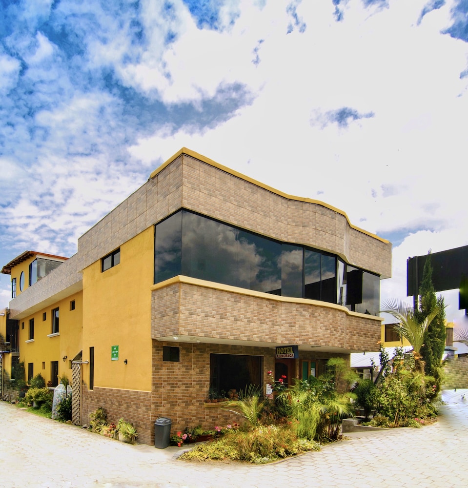 Hotel Alpachaca in Quito, Ecuador