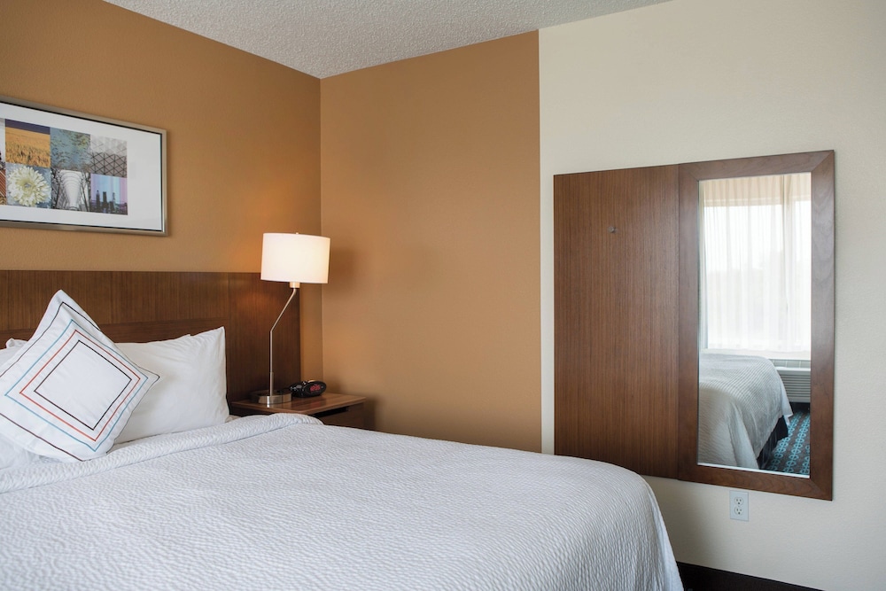 Fairfield Inn & Suites by Marriott Fort Collins Loveland - photo 5