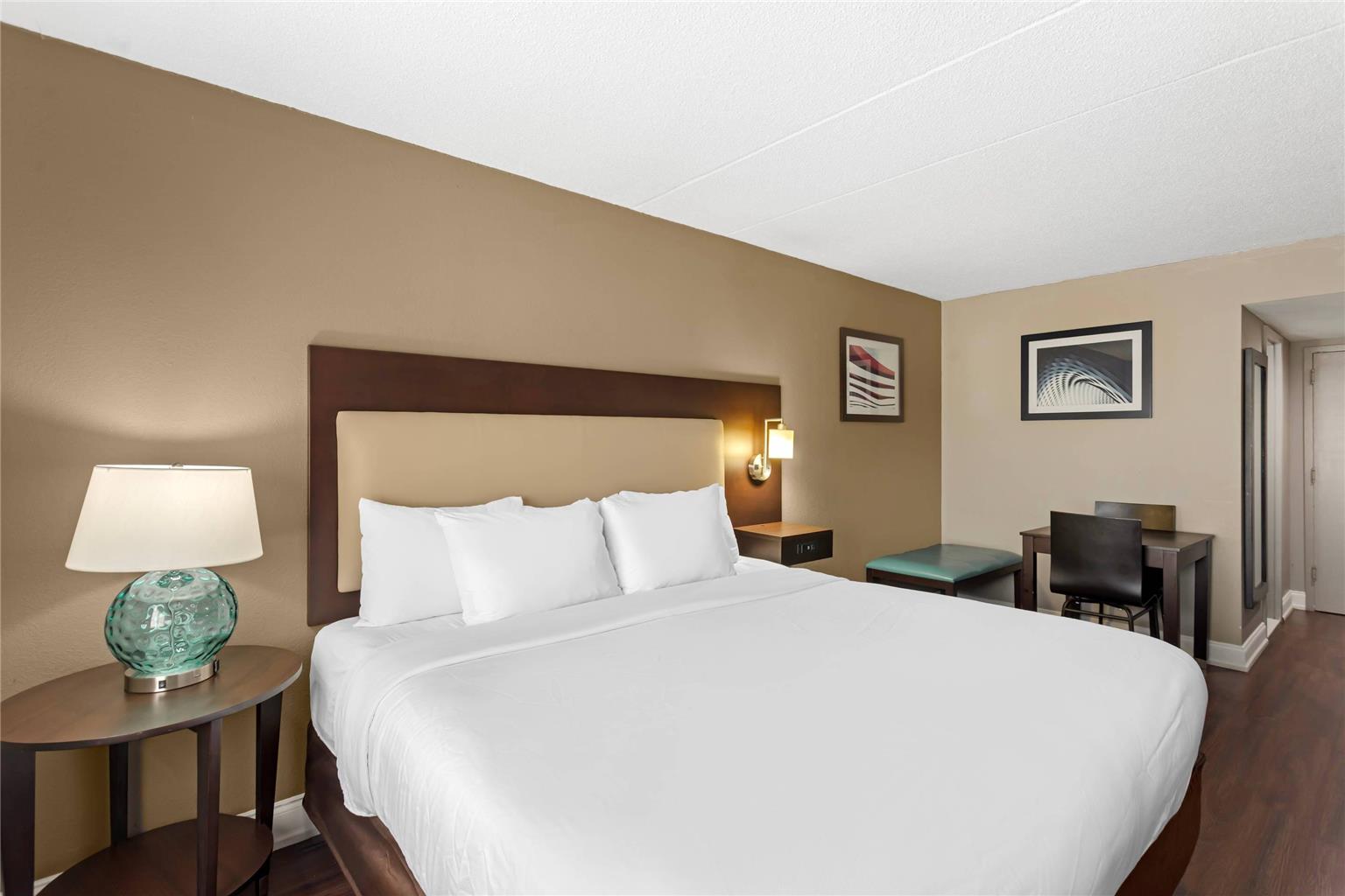 Comfort Inn & Suites Pottstown Eastern Gateway - photo 25