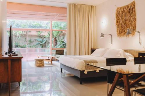 Xolo stays — 4-Star Luxury Hotel in Mexico City, Mexico