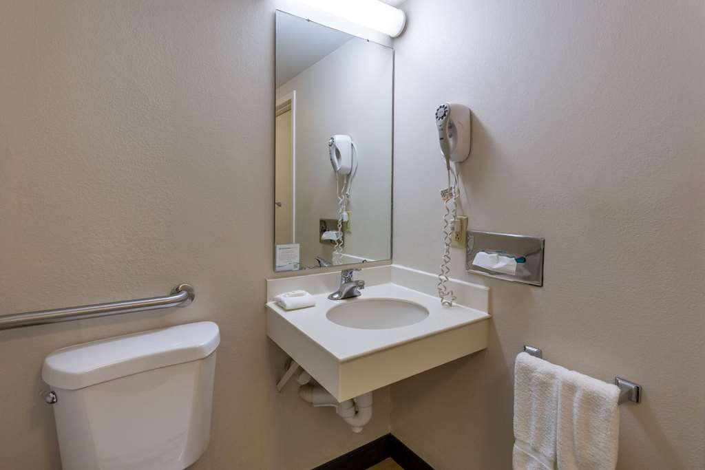 La Quinta by Wyndham Kingsport Tri Cities Airport - photo 19