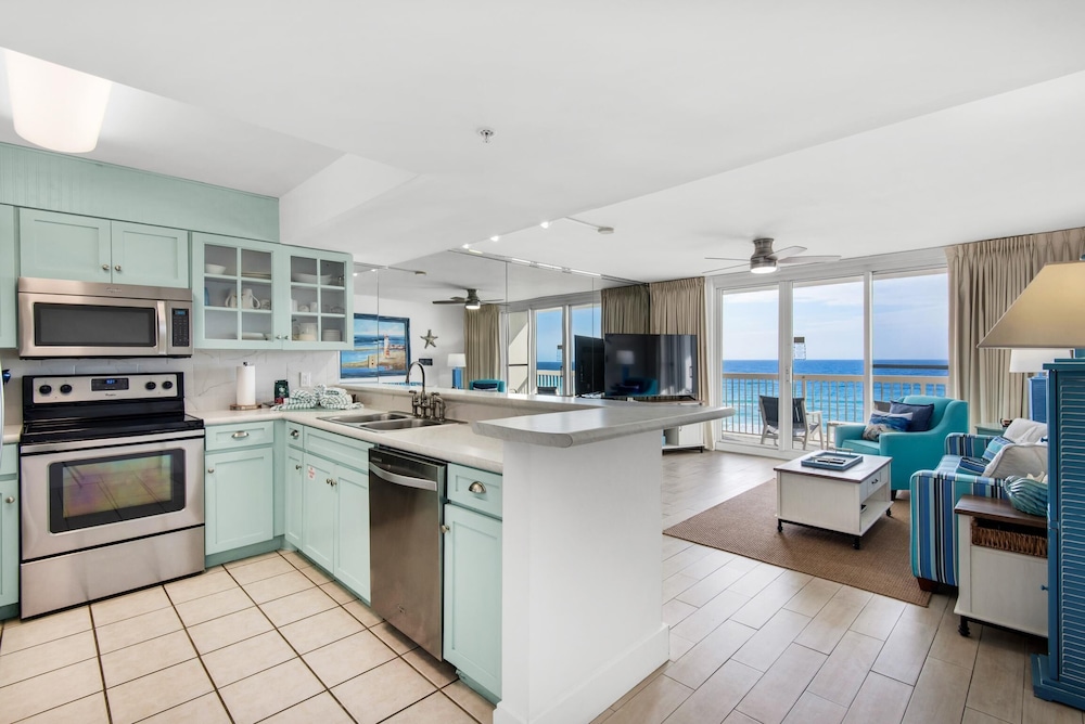 Pelican Beach Resort 505 - photo 8
