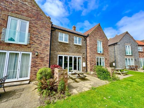 The Sandpiper Part of the The Bay Filey Holiday Village with pool gym and direct beach access pub restaurant tennis and meadows walks