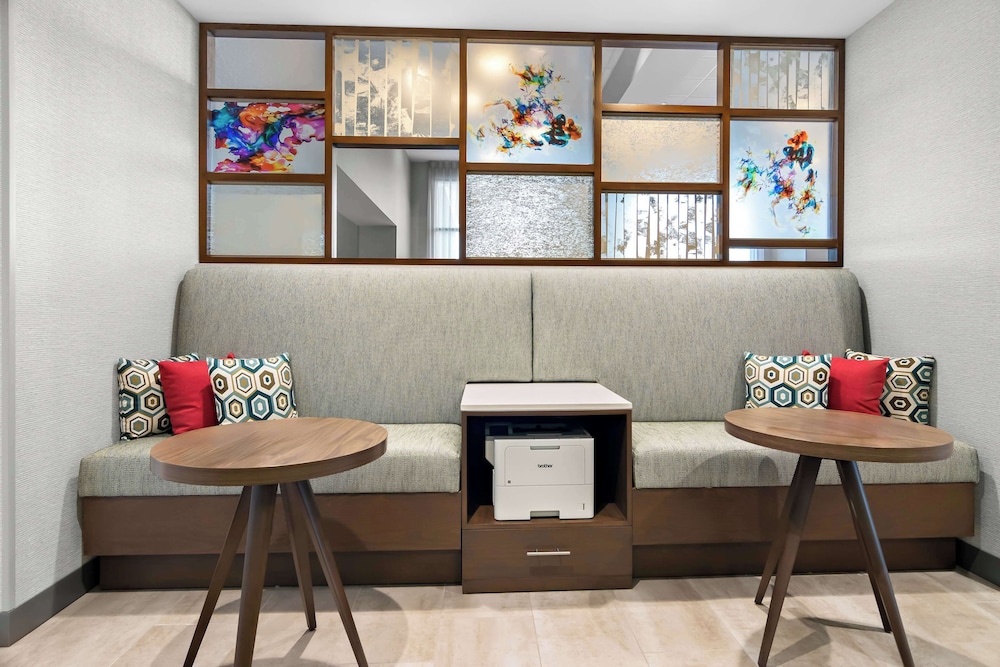Hampton Inn & Suites by Hilton Chicago Medical District UIC - photo 56