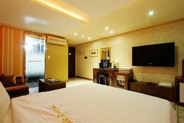 We 2 Hotel - carbon neutral hotel in Seoul