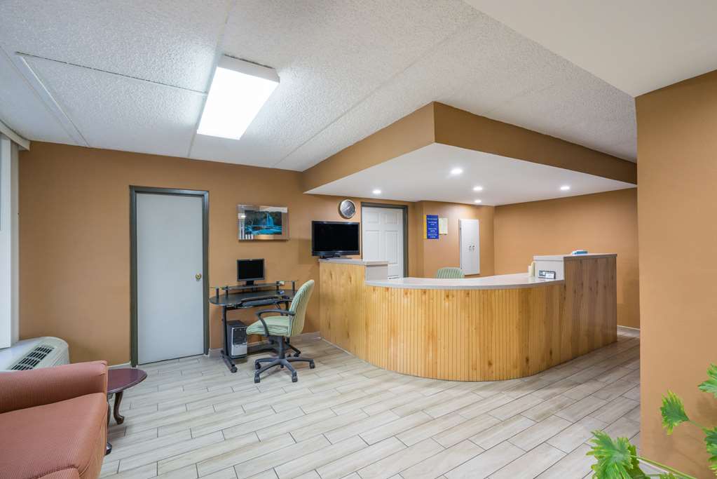 Days Inn by Wyndham Hurricane Mills - photo 2