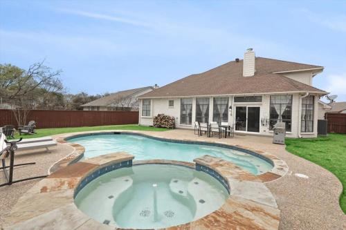 Southern Living At Its Best Pool BBQ Hammock — Waxahachie — photo 3