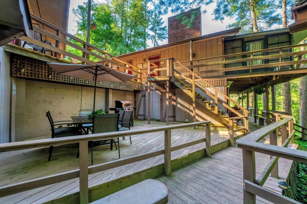 The Cascades Inn - photo 48