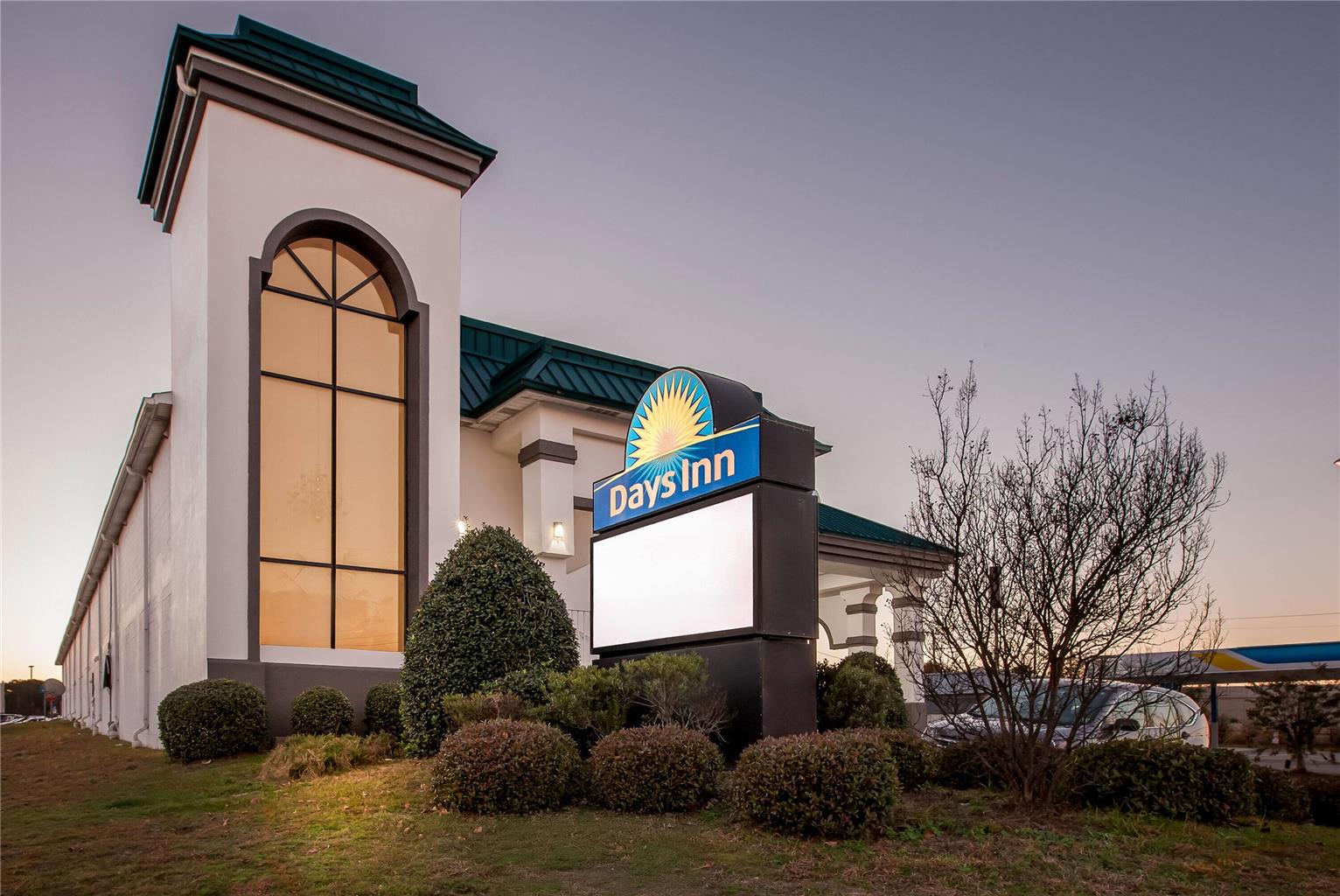 Days Inn by Wyndham Saint Pauls - photo 6