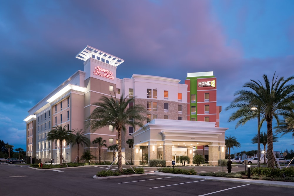 Hampton Inn & Suites Cape Canaveral Cruise Port - photo 52