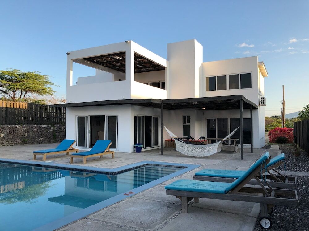 Turtles Nest Villa — 4-Star Luxury Hotel in Southfield, Jamaica