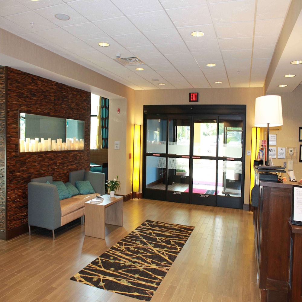 Hampton Inn & Suites Stroudsburg Pocono Mountains - photo 6