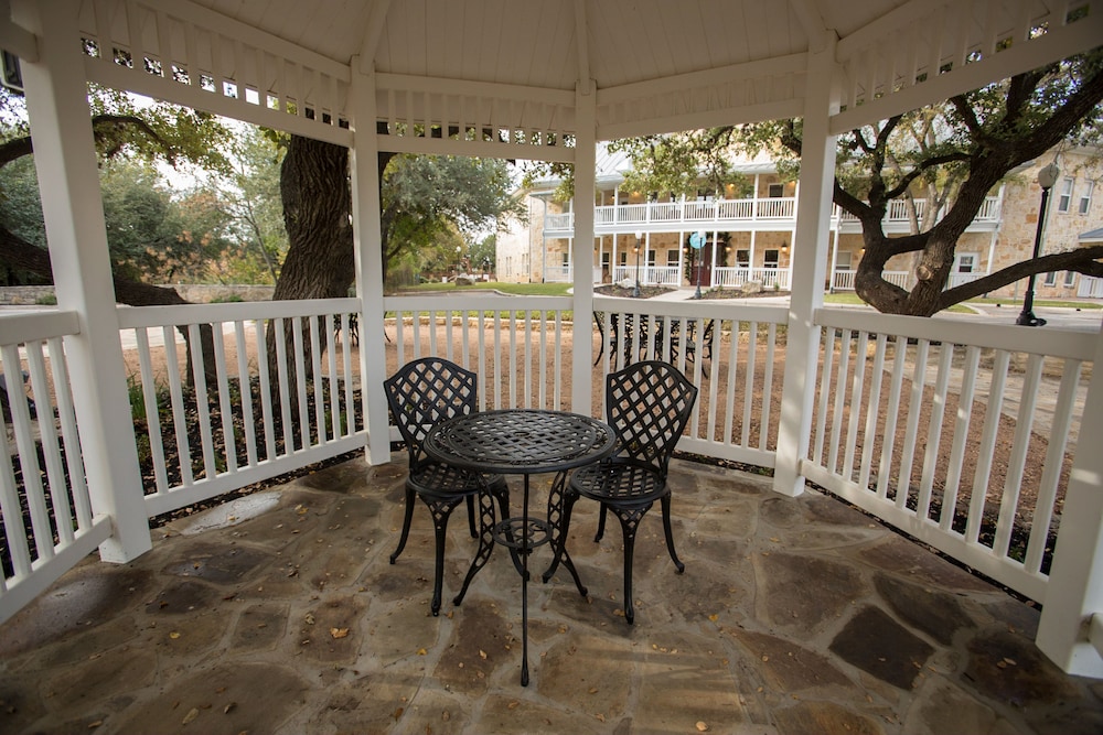 Gruene River Hotel & Retreat - photo 105