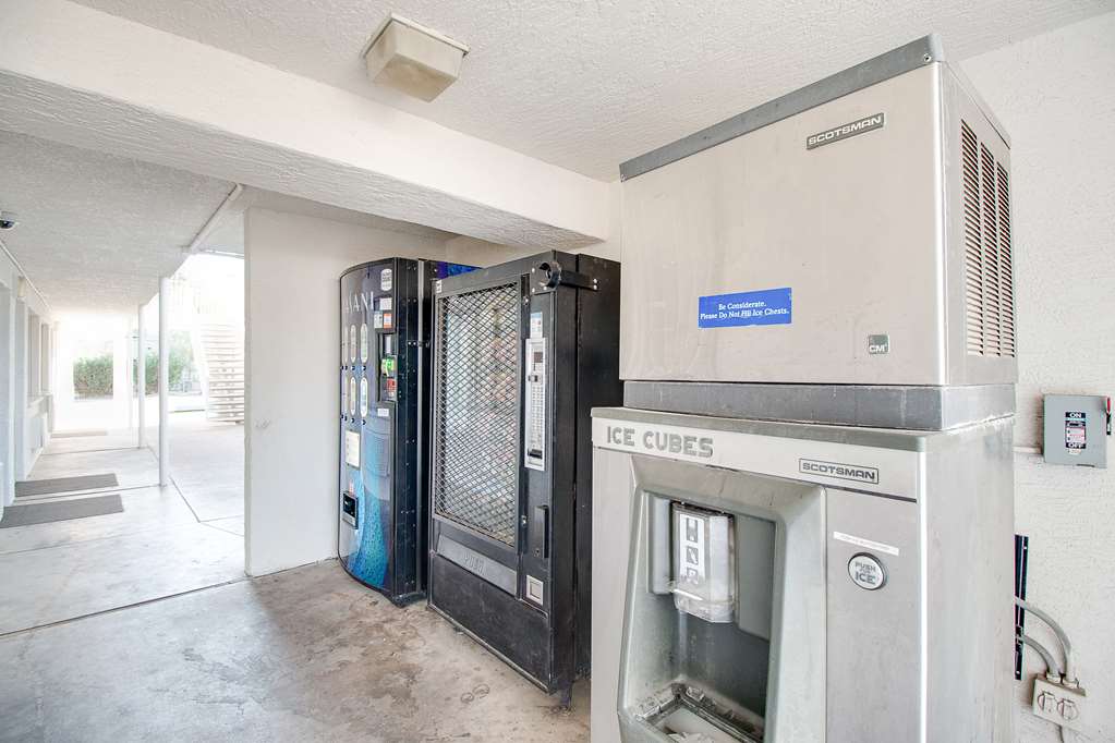 Motel6 Phoenix AZ East - photo 24