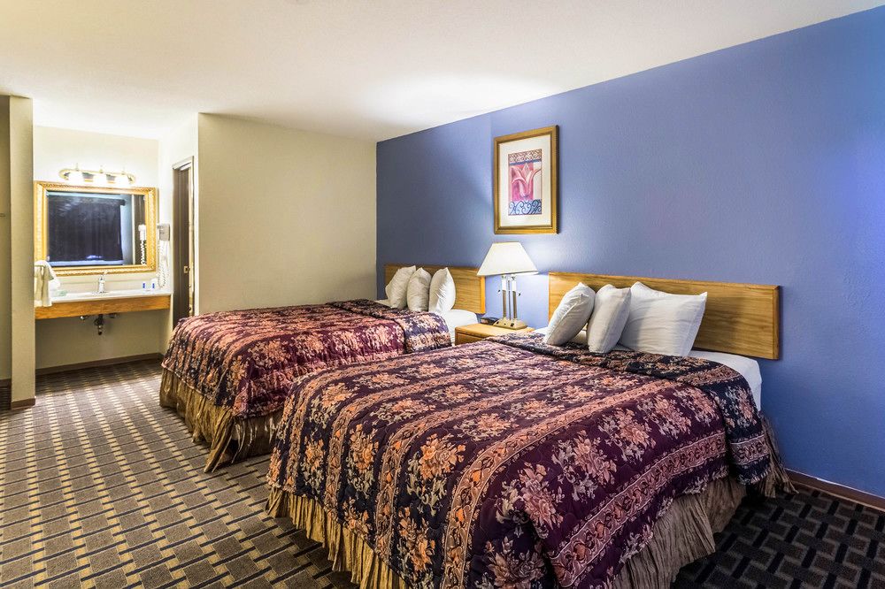 Rodeway Inn Baxter - photo 21