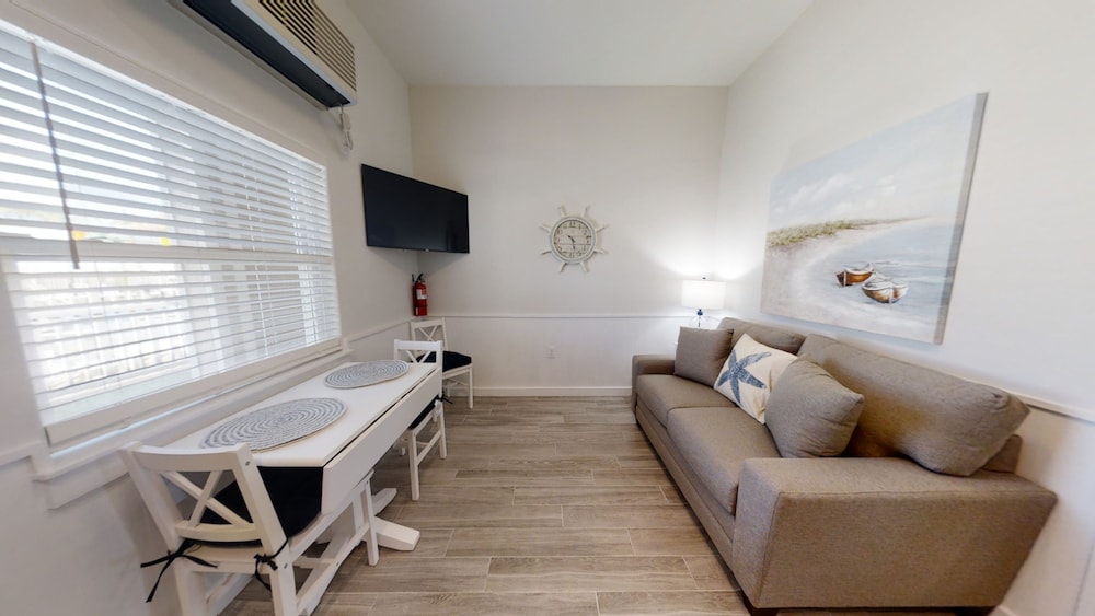 Aruba Bay 113 in Corpus Christi, United States